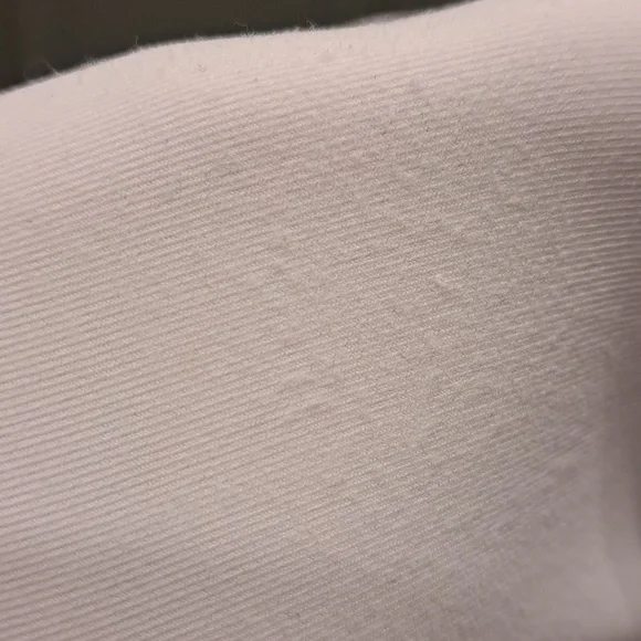 Lululemon White Capri Leggings With Colorful New York Emblem - Picture 6 of 6